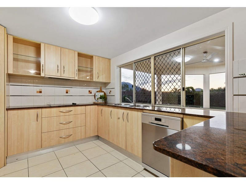 7 Vauclause Close, Brinsmead QLD 4870