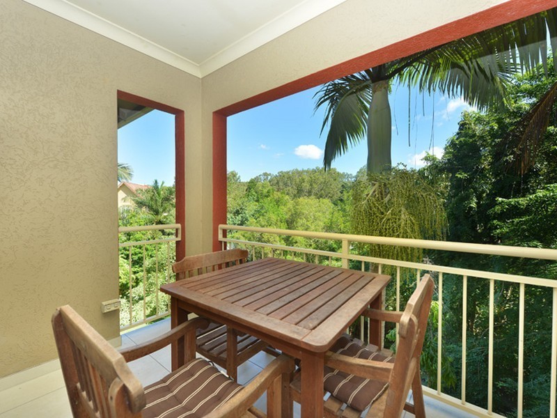 1126/2 Greenslopes Street, Cairns North QLD 4870