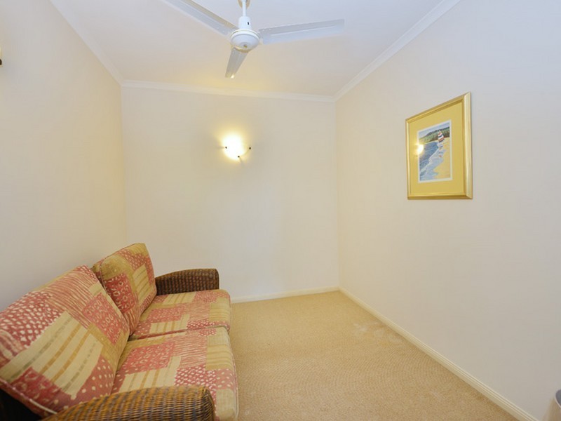 1126/2 Greenslopes Street, Cairns North QLD 4870