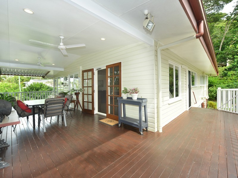 70-74 Upper Perkins Street, Manoora QLD 4870