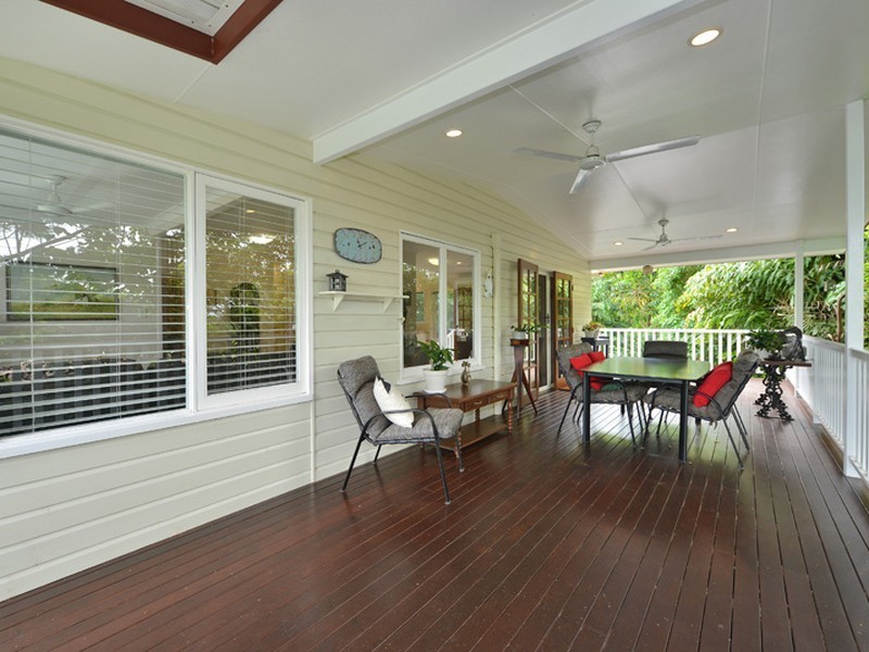 70-74 Upper Perkins Street, Manoora QLD 4870