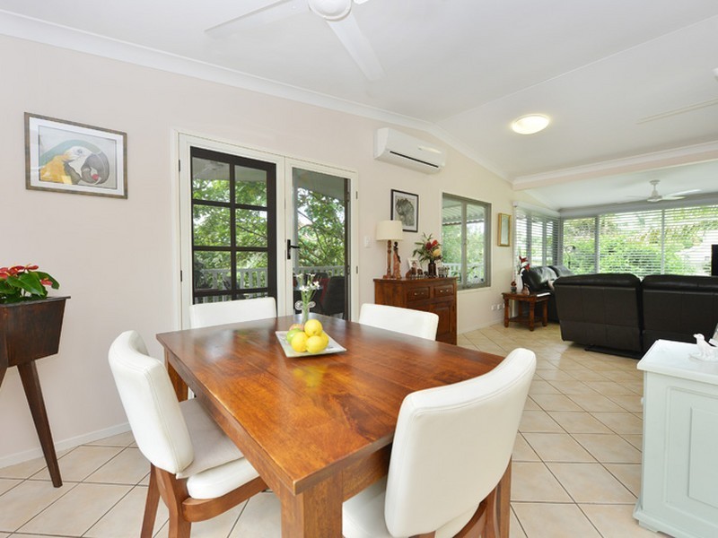 70-74 Upper Perkins Street, Manoora QLD 4870
