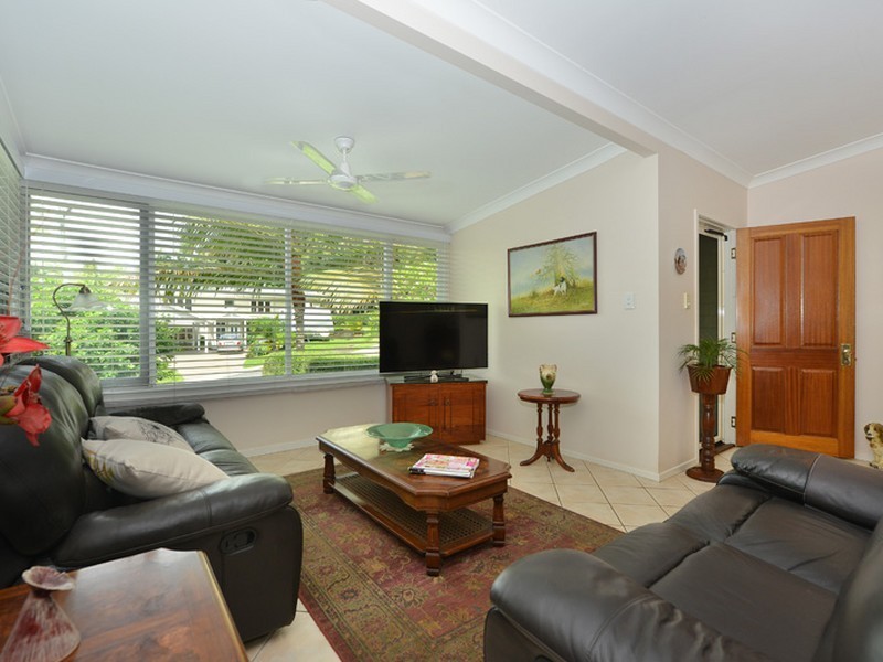 70-74 Upper Perkins Street, Manoora QLD 4870