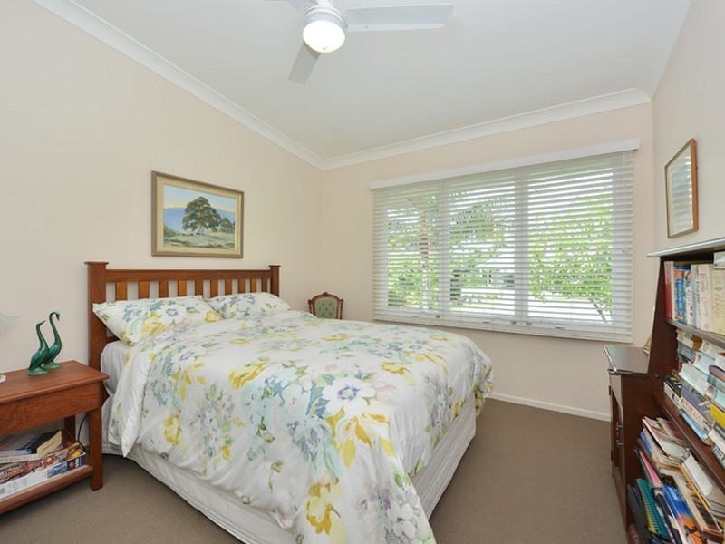 70-74 Upper Perkins Street, Manoora QLD 4870