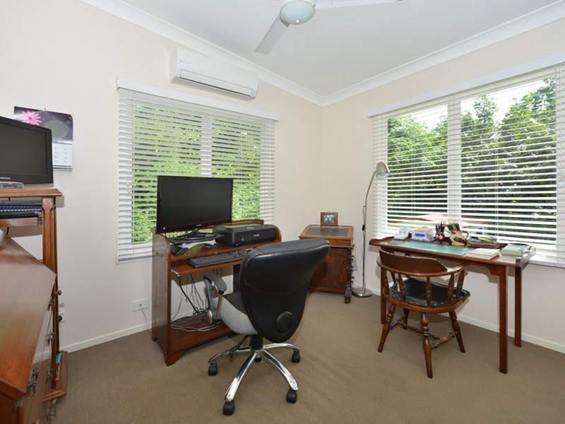 70-74 Upper Perkins Street, Manoora QLD 4870