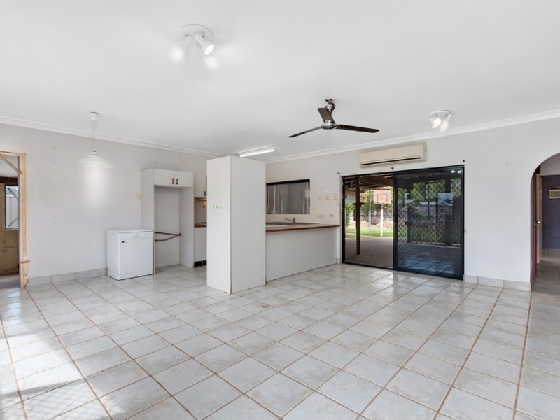 1 Frances Street, Mooroobool QLD 4870
