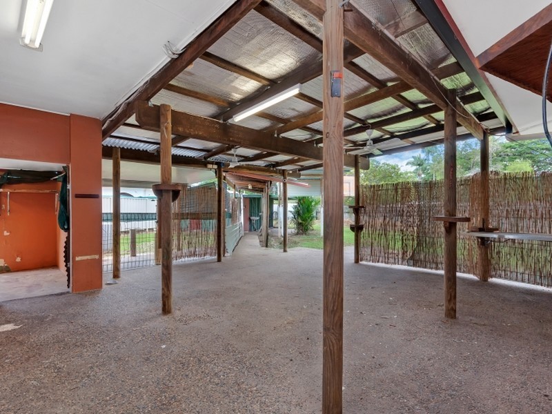 1 Frances Street, Mooroobool QLD 4870