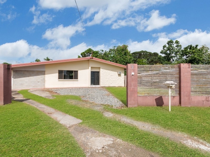 1 Frances Street, Mooroobool QLD 4870