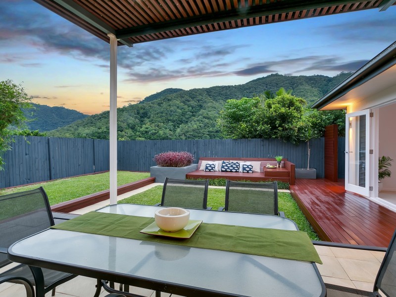6 Willie Ming Close, Redlynch QLD 4870