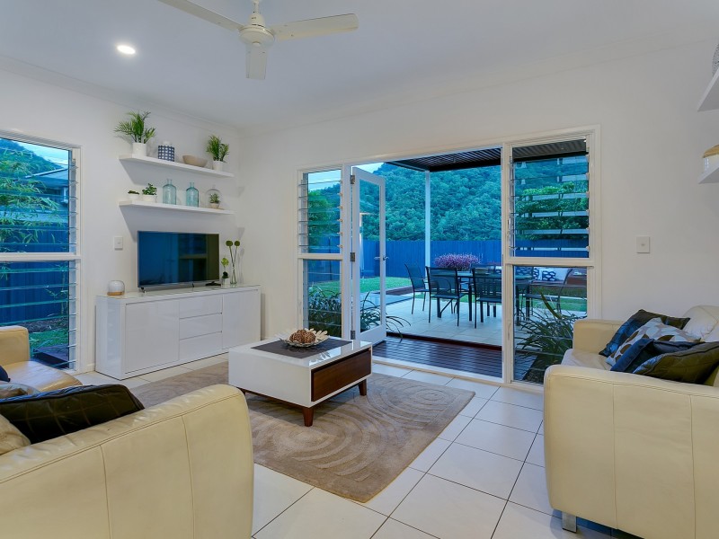 6 Willie Ming Close, Redlynch QLD 4870