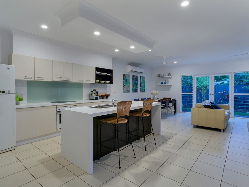 6 Willie Ming Close, Redlynch QLD 4870