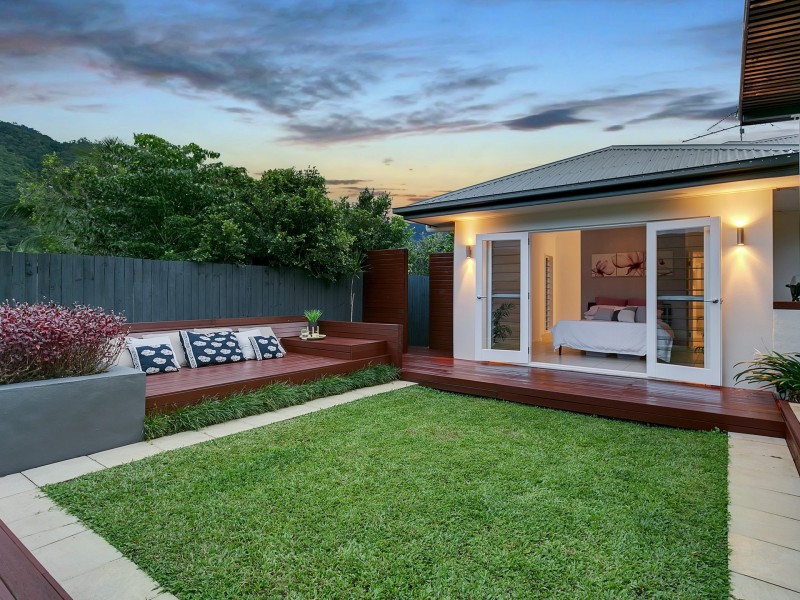 6 Willie Ming Close, Redlynch QLD 4870