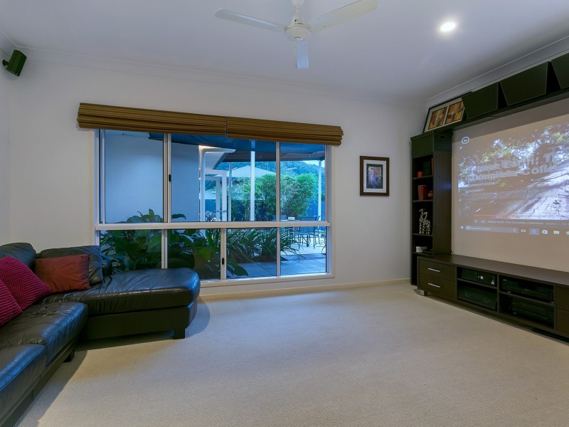 6 Willie Ming Close, Redlynch QLD 4870
