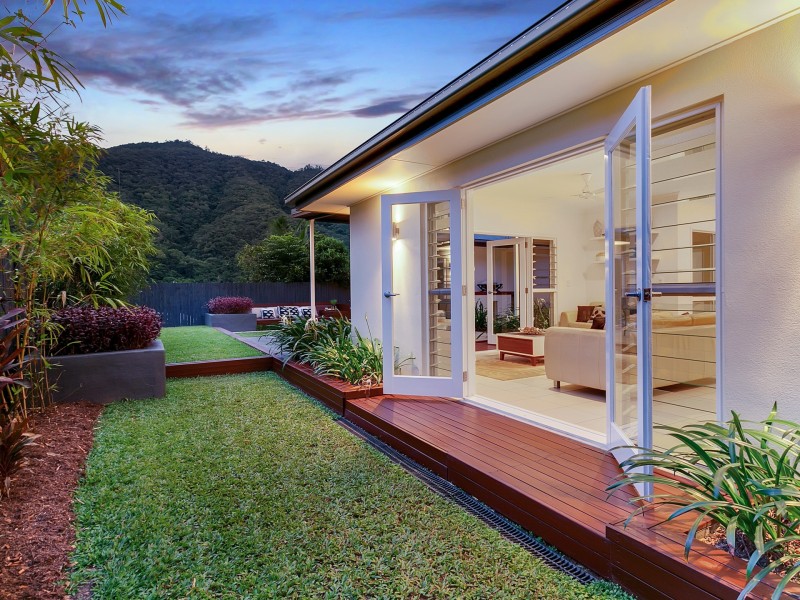 6 Willie Ming Close, Redlynch QLD 4870