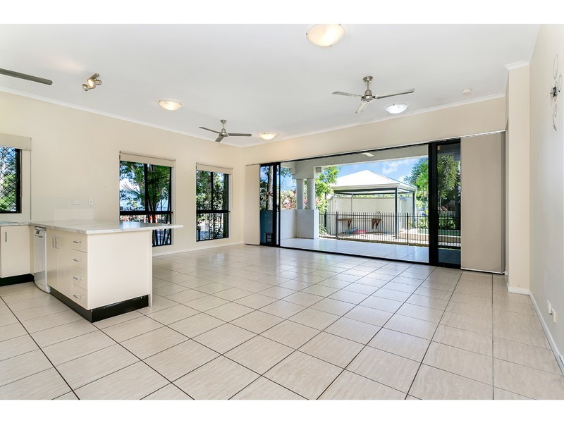 4/15 Clare Street, Parramatta Park QLD 4870