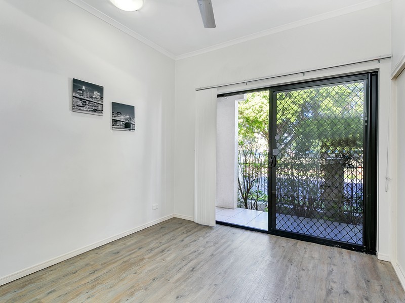 4/15 Clare Street, Parramatta Park QLD 4870