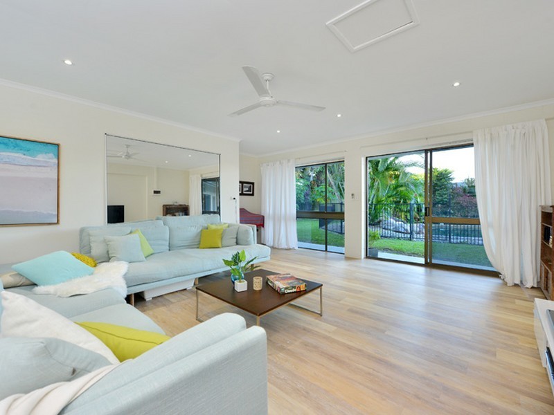 7 Fry Close, Whitfield QLD 4870