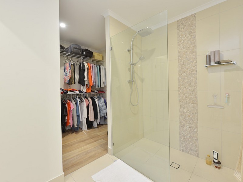 7 Fry Close, Whitfield QLD 4870