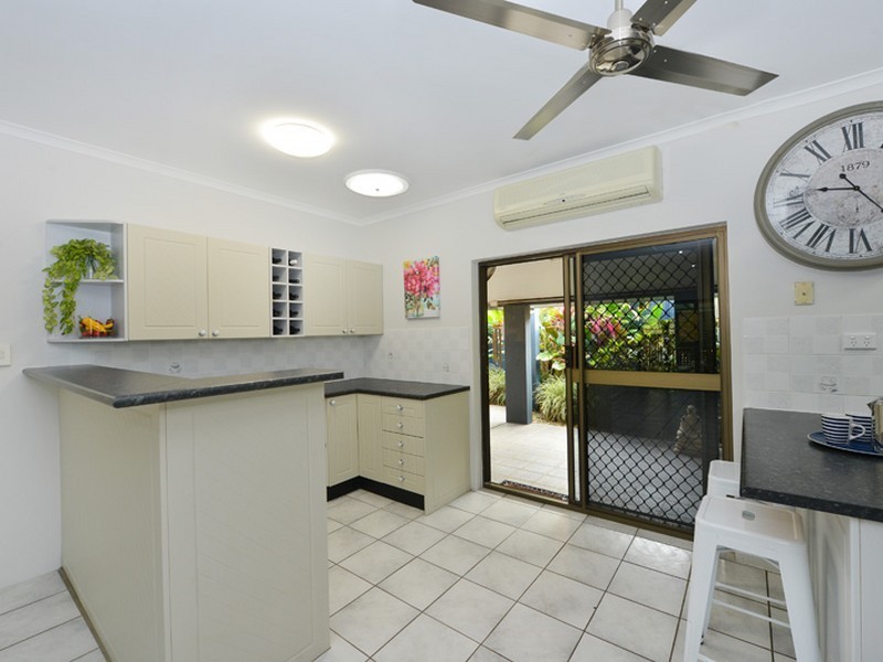 11 Brady Close, Brinsmead QLD 4870