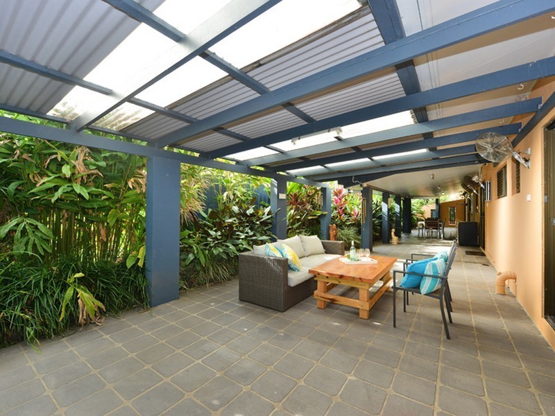 11 Brady Close, Brinsmead QLD 4870