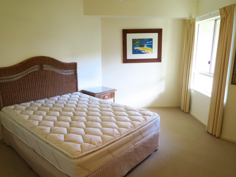 317/2 Greenslopes Street, Cairns North QLD 4870