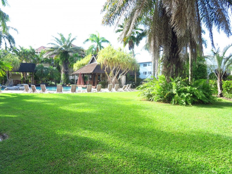 317/2 Greenslopes Street, Cairns North QLD 4870