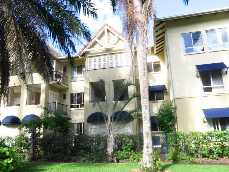 317/2 Greenslopes Street, Cairns North QLD 4870