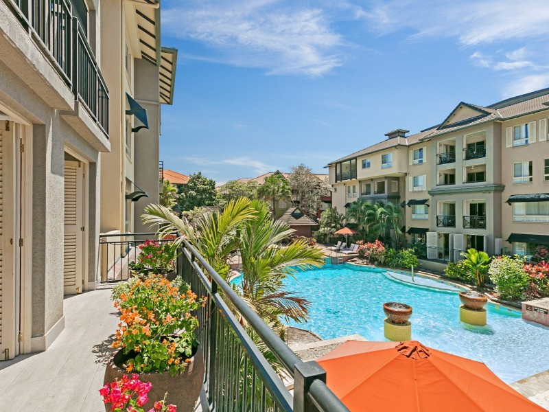 1312/2 Greenslopes Street, Cairns North QLD 4870