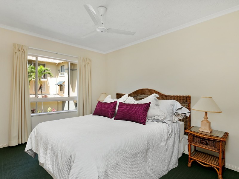 1312/2 Greenslopes Street, Cairns North QLD 4870