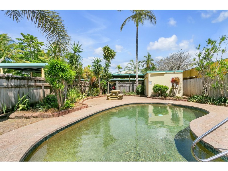 4/235 Mcleod Street, Cairns North QLD 4870