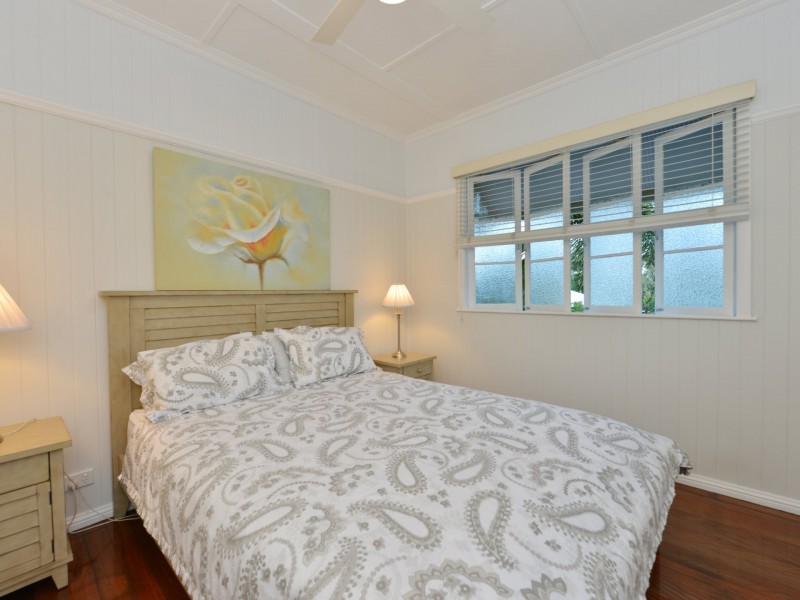 232 Woodward Street, Whitfield QLD 4870