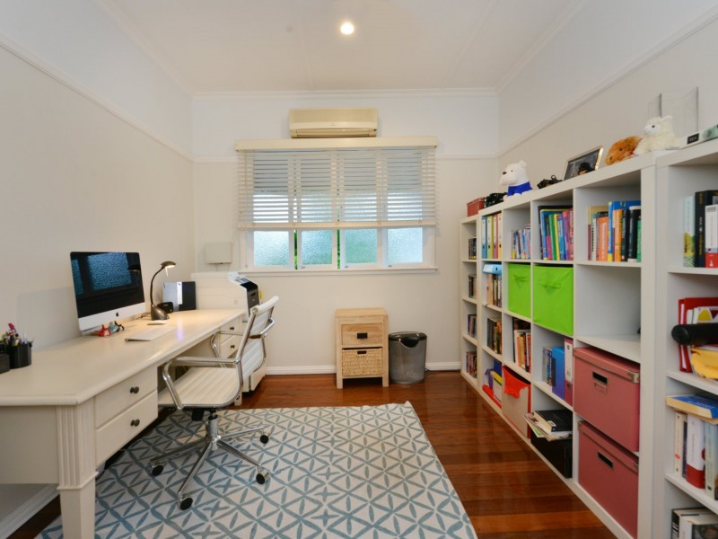 232 Woodward Street, Whitfield QLD 4870