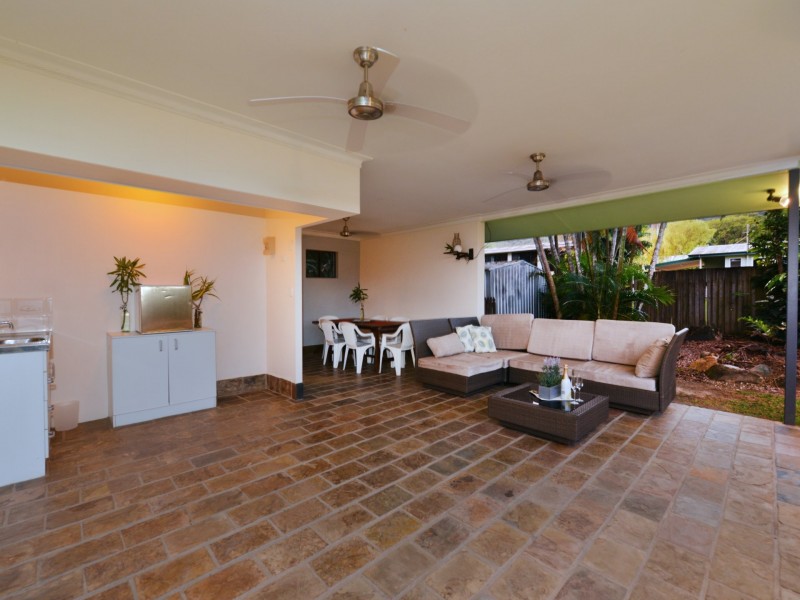 232 Woodward Street, Whitfield QLD 4870
