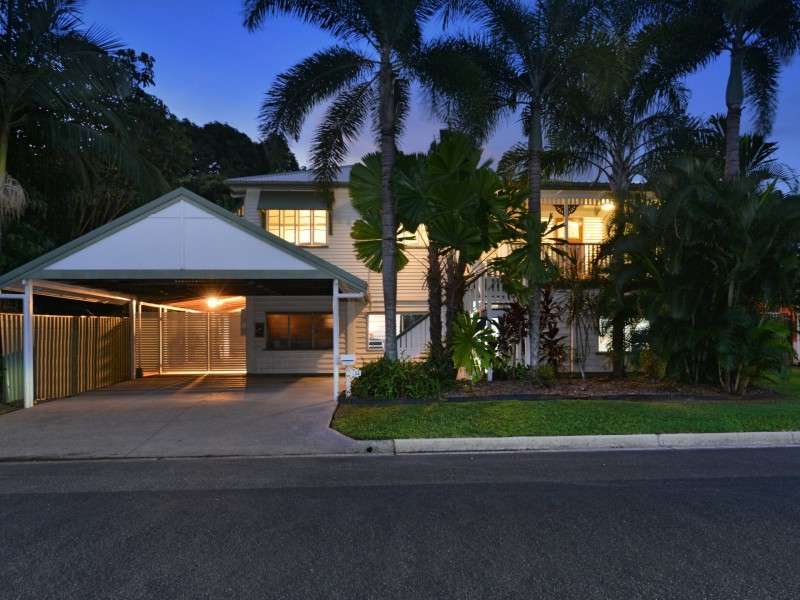 232 Woodward Street, Whitfield QLD 4870