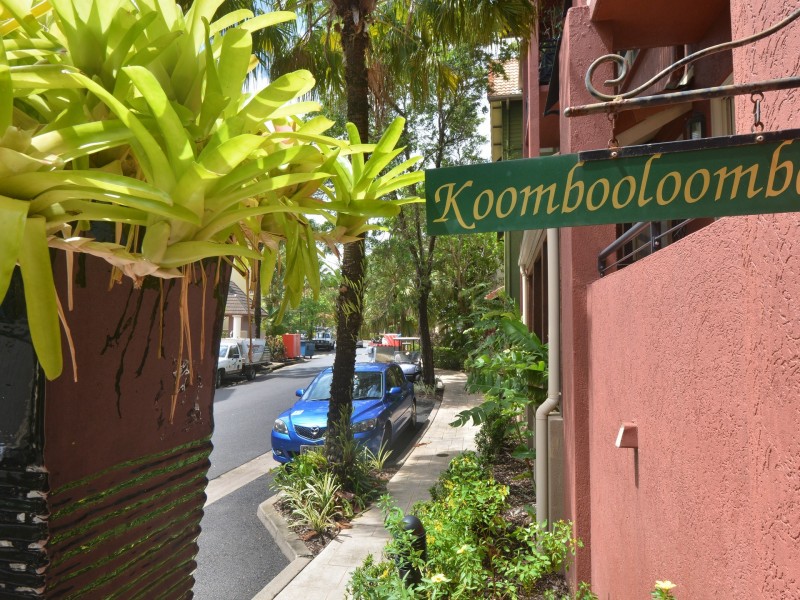 1615/2 Greenslopes Street, Cairns North QLD 4870