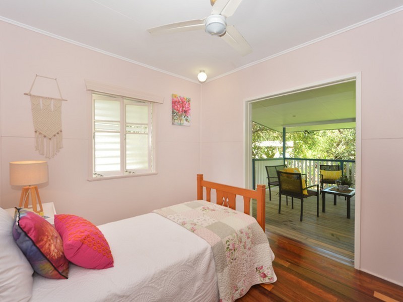 7 Olive Street, Manoora QLD 4870