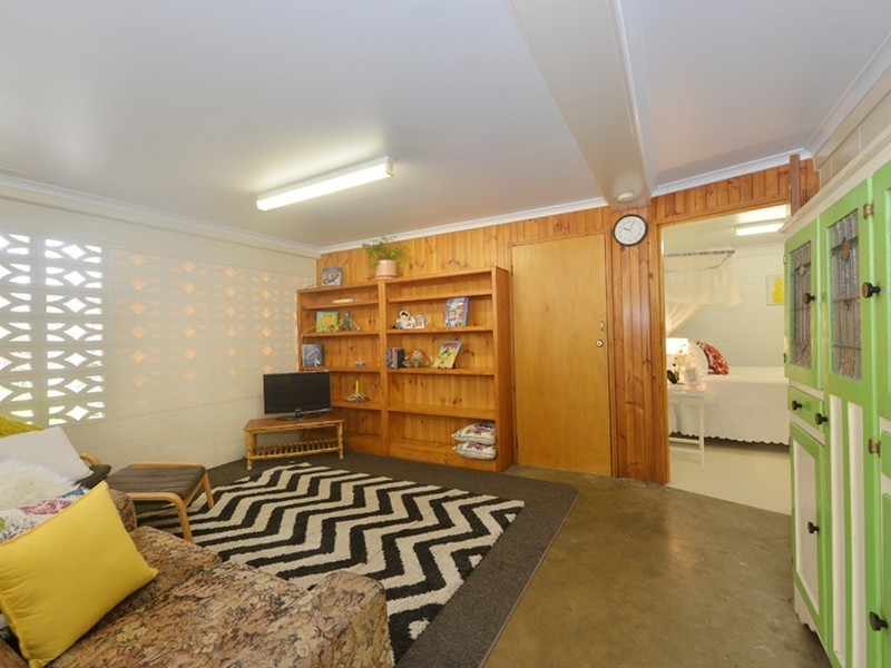 7 Olive Street, Manoora QLD 4870