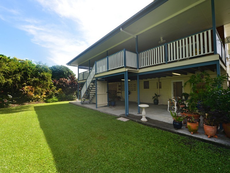 7 Olive Street, Manoora QLD 4870