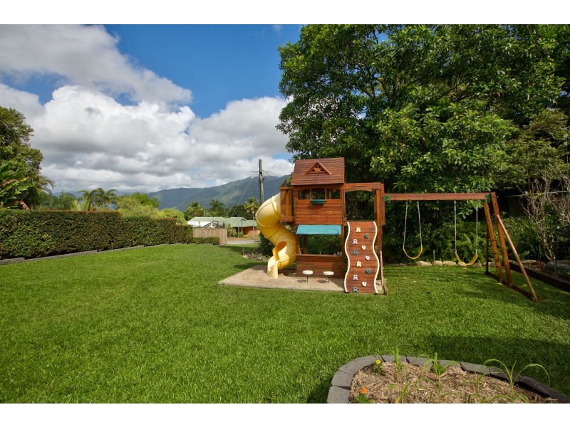 11 Curlewis Close, Brinsmead QLD 4870