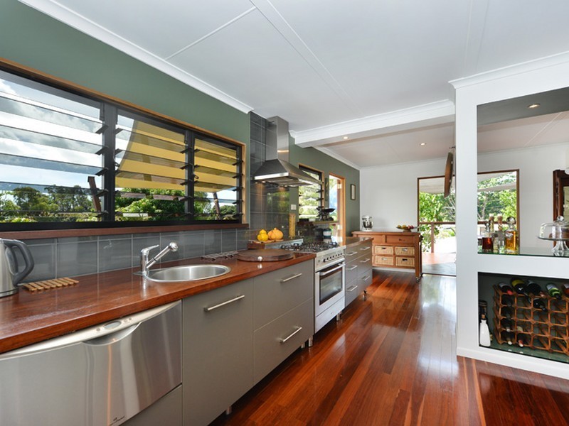 10 Teresa Street, Freshwater QLD 4870