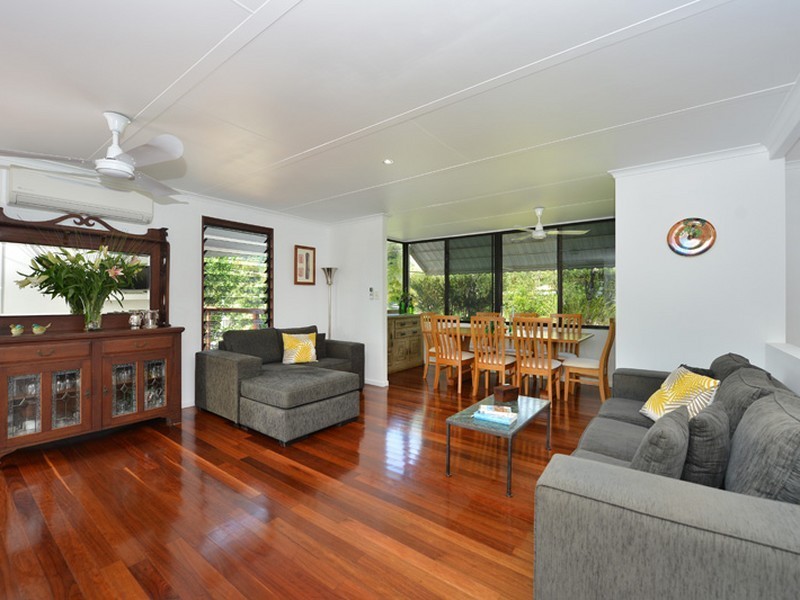 10 Teresa Street, Freshwater QLD 4870