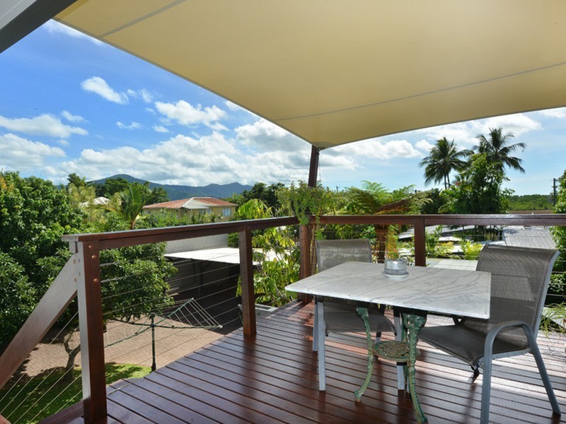 10 Teresa Street, Freshwater QLD 4870