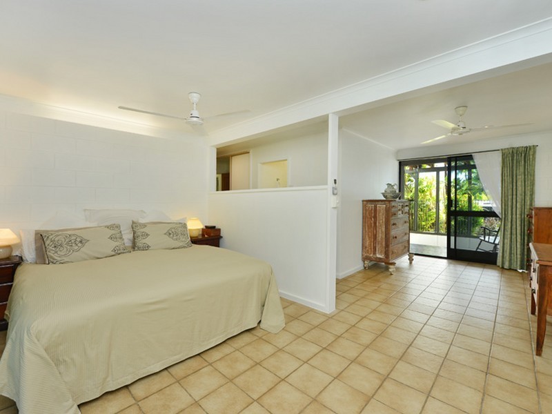 10 Teresa Street, Freshwater QLD 4870