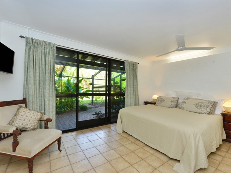 10 Teresa Street, Freshwater QLD 4870