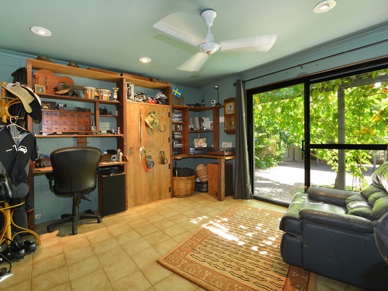 10 Teresa Street, Freshwater QLD 4870