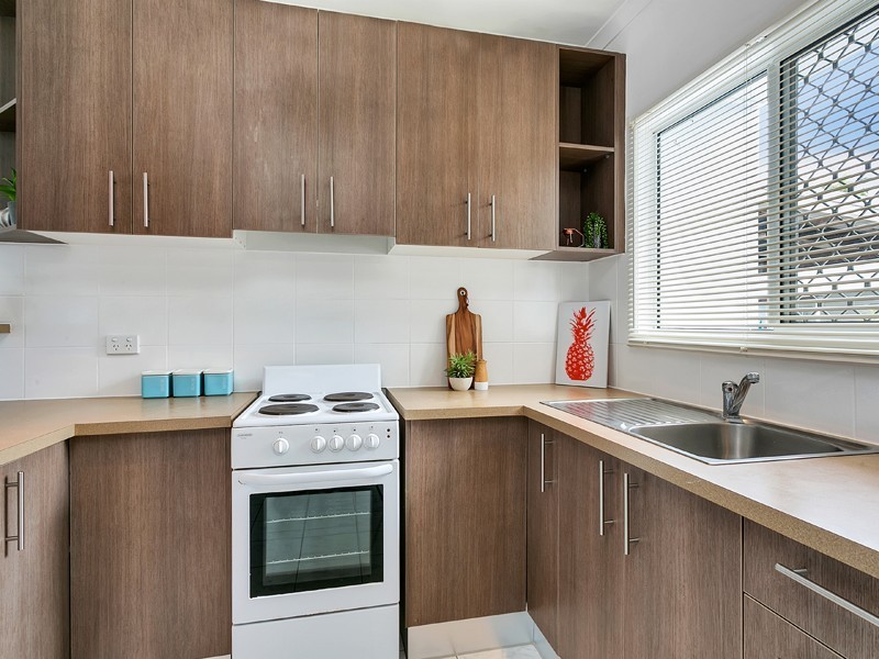 8/462-464 McCoombe Street, Mooroobool QLD 4870