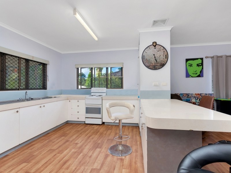 28 Macilwraith Street, Manoora QLD 4870