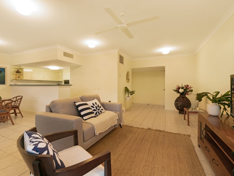 Unit 40/8-14 Munro Terrace [House on the Hill], Mooroobool QLD 4870