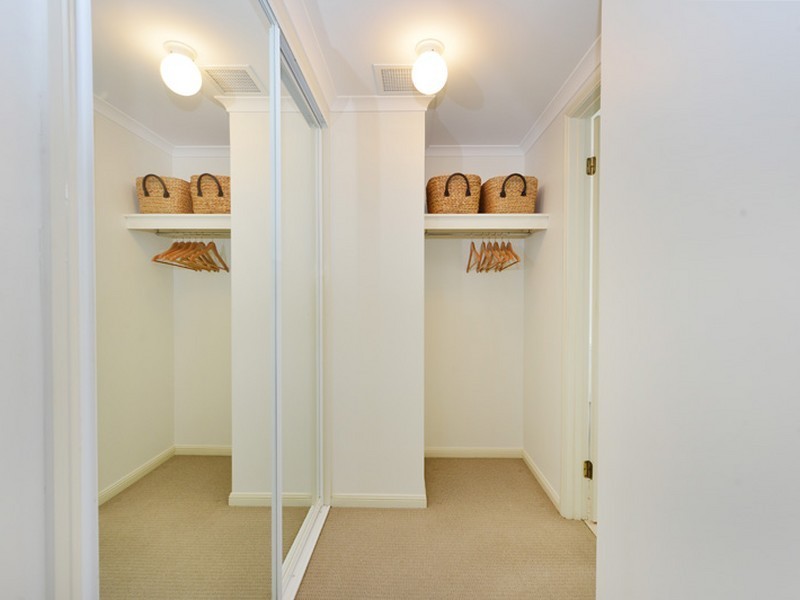 Unit 40/8-14 Munro Terrace [House on the Hill], Mooroobool QLD 4870