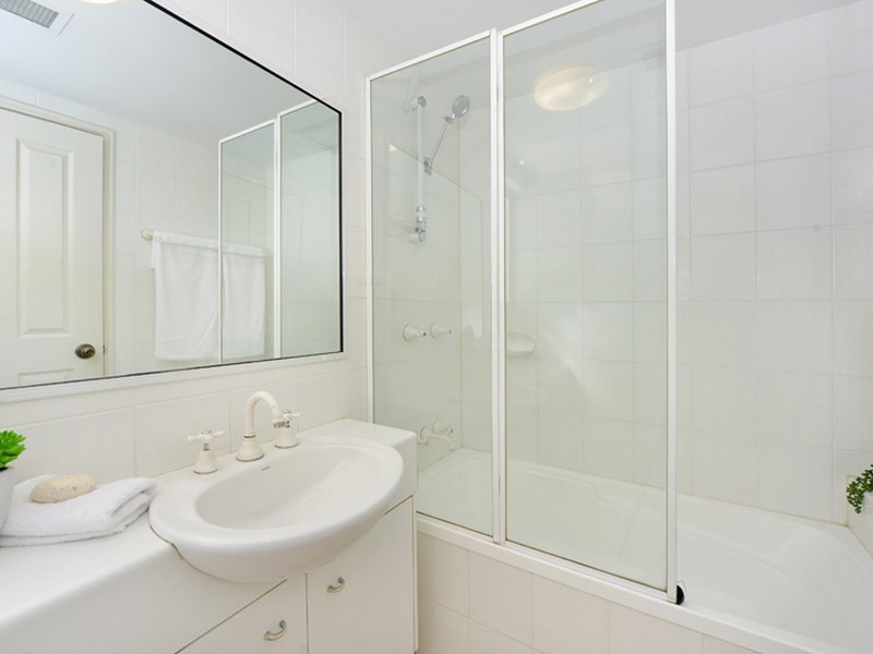 Unit 40/8-14 Munro Terrace [House on the Hill], Mooroobool QLD 4870